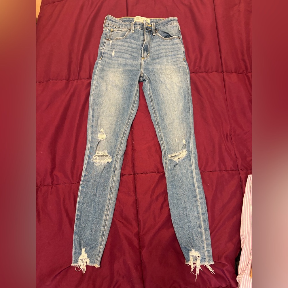 Abercrombie & Fitch Light Blue Distressed Skinny Jeans - Picture 1 of 3
